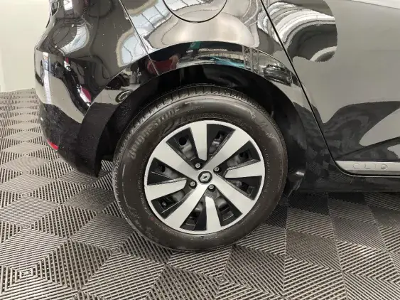 RENAULT CLIO V - voiture d'occasion - Photo 23