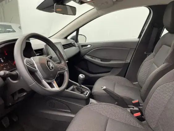 RENAULT CLIO V - voiture d'occasion - Photo 17