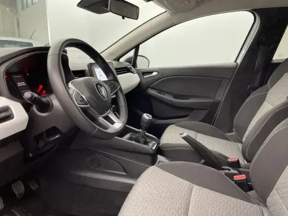 RENAULT CLIO V - voiture d'occasion - Photo 18