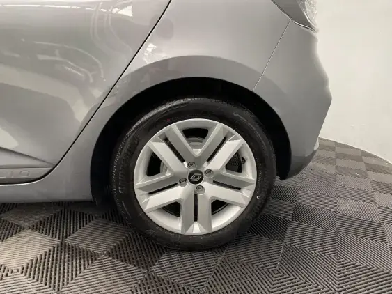 RENAULT CLIO V - voiture d'occasion - Photo 24