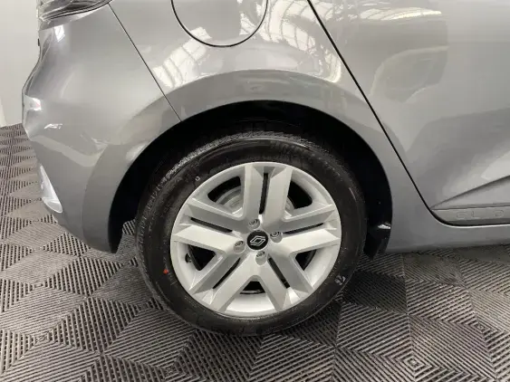 RENAULT CLIO V - voiture d'occasion - Photo 25