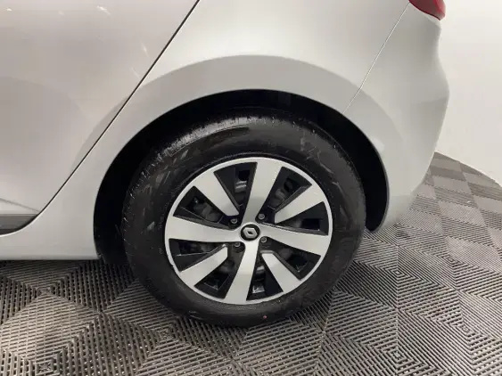 RENAULT CLIO V - voiture d'occasion - Photo 22