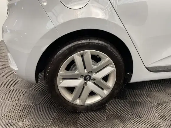 RENAULT CLIO V - voiture d'occasion - Photo 25