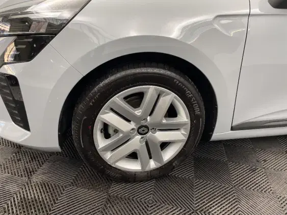 RENAULT CLIO V - voiture d'occasion - Photo 23