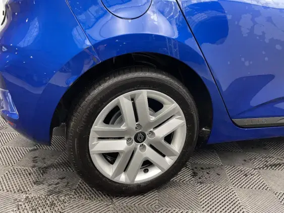 RENAULT CLIO V - voiture d'occasion - Photo 25