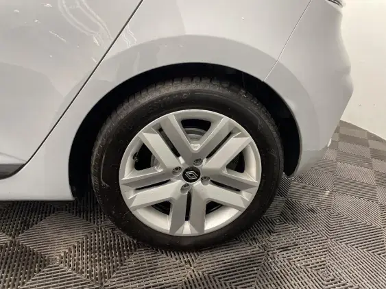 RENAULT CLIO V - voiture d'occasion - Photo 24