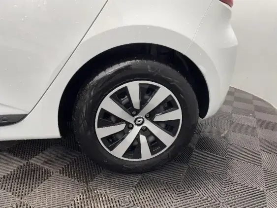 RENAULT CLIO V - voiture d'occasion - Photo 23