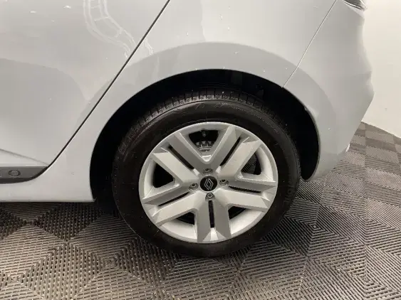 RENAULT CLIO V - voiture d'occasion - Photo 24