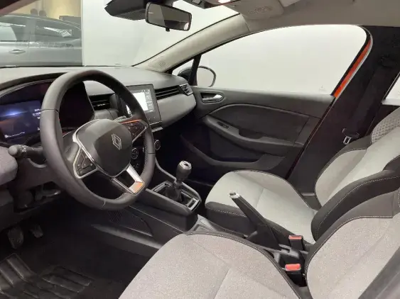 RENAULT CLIO V - voiture d'occasion - Photo 18