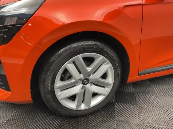 RENAULT CLIO V - voiture d'occasion - Photo 23