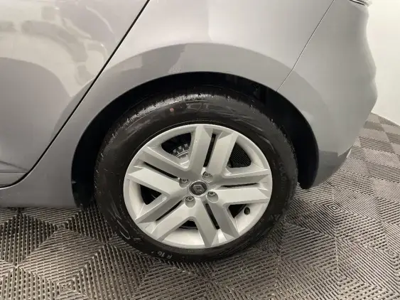 RENAULT CLIO V - voiture d'occasion - Photo 24