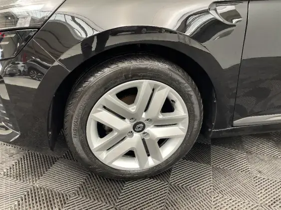 RENAULT CLIO V - voiture d'occasion - Photo 23