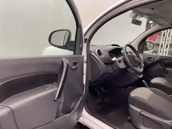 RENAULT KANGOO II - voiture d'occasion - Photo 17