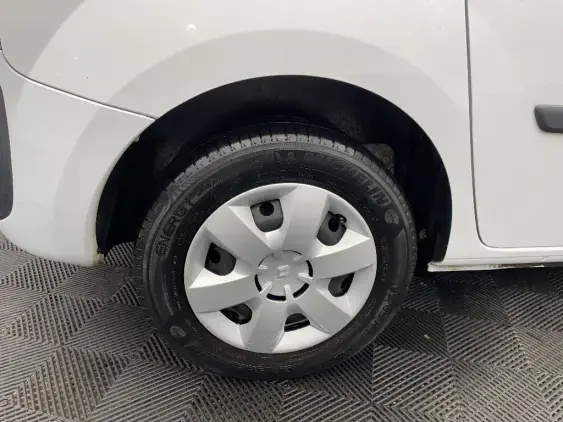 RENAULT KANGOO II - voiture d'occasion - Photo 23