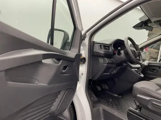 RENAULT TRAFIC III - voiture d'occasion - Photo 18