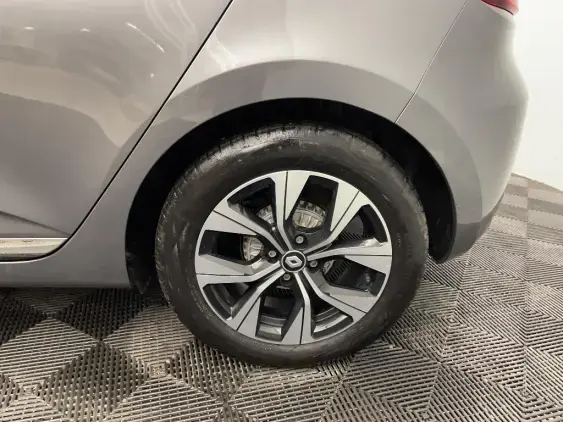 RENAULT CLIO V - voiture d'occasion - Photo 24