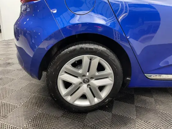 RENAULT CLIO V - voiture d'occasion - Photo 24