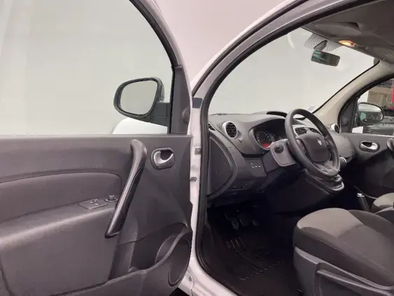 RENAULT KANGOO II - voiture d'occasion - Photo 17