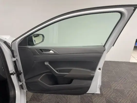 VOLKSWAGEN POLO VI - voiture d'occasion - Photo 18