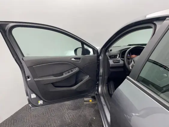 RENAULT CLIO V - voiture d'occasion - Photo 19