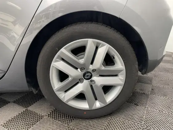 RENAULT CLIO V - voiture d'occasion - Photo 24