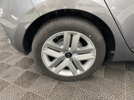 RENAULT CLIO V - voiture d'occasion - Photo 25