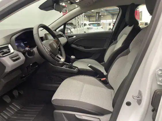 RENAULT CLIO V - voiture d'occasion - Photo 18