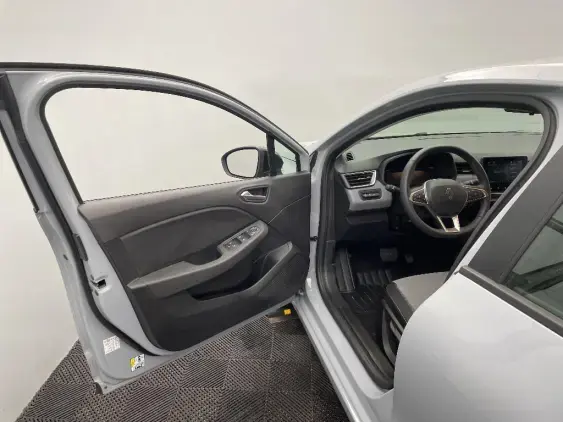 RENAULT CLIO V - voiture d'occasion - Photo 19