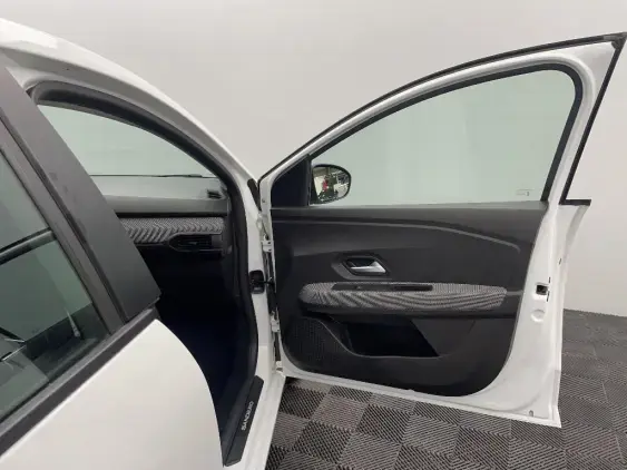 DACIA SANDERO III - voiture d'occasion - Photo 20