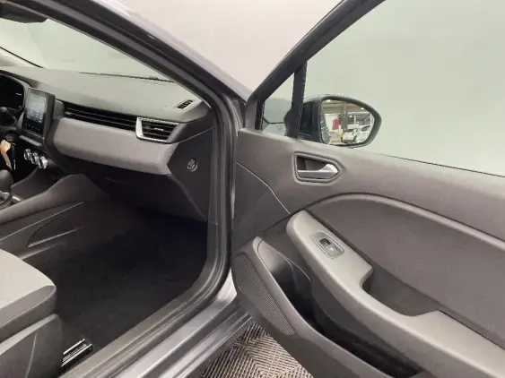 RENAULT CLIO V - voiture d'occasion - Photo 19