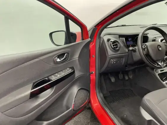 RENAULT CAPTUR - voiture d'occasion - Photo 19