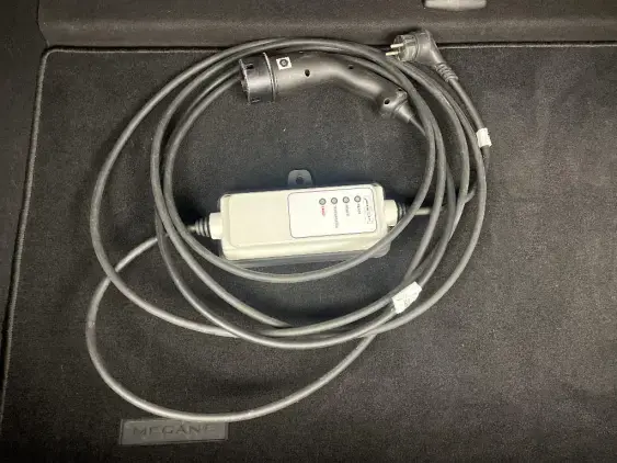 RENAULT MEGANE V - voiture d'occasion - Photo 17