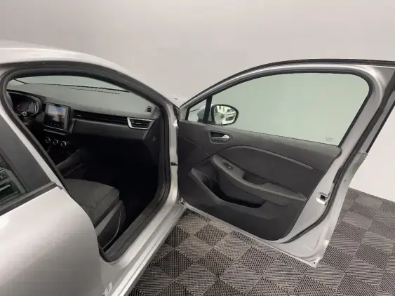 RENAULT CLIO V - voiture d'occasion - Photo 20