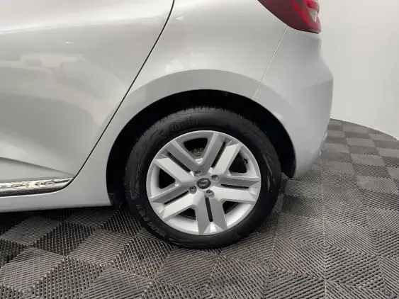 RENAULT CLIO V - voiture d'occasion - Photo 24