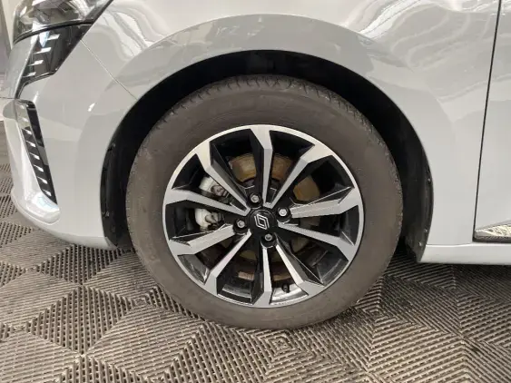 RENAULT CLIO V - voiture d'occasion - Photo 23