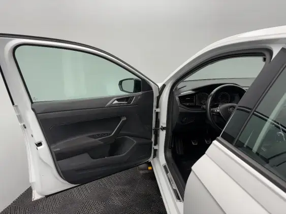 VOLKSWAGEN POLO VI - voiture d'occasion - Photo 17