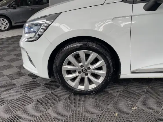 RENAULT CLIO V - voiture d'occasion - Photo 23