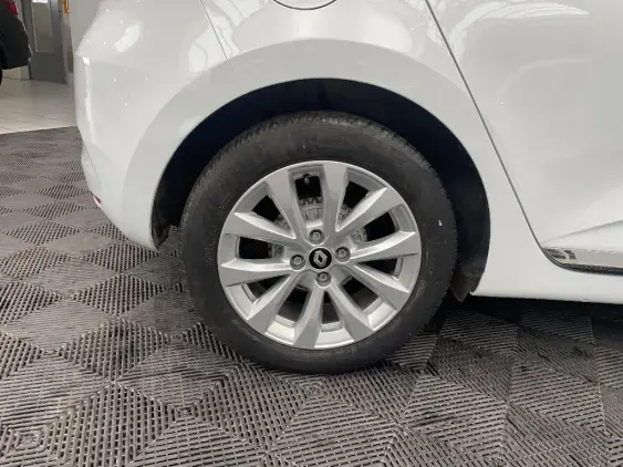 RENAULT CLIO V - voiture d'occasion - Photo 24