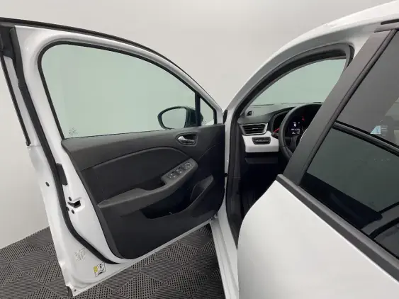 RENAULT CLIO V - voiture d'occasion - Photo 19