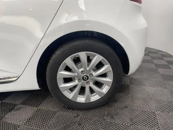 RENAULT CLIO V - voiture d'occasion - Photo 24