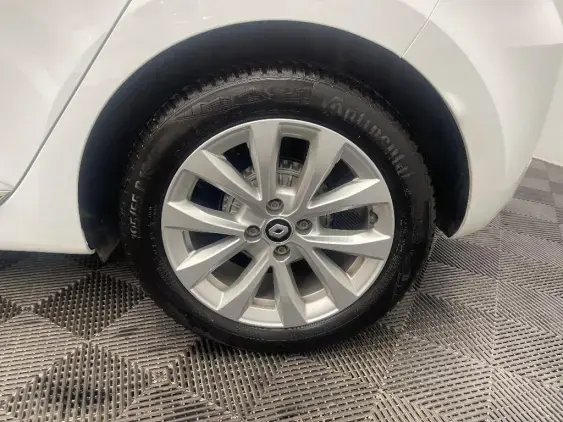 RENAULT CLIO V - voiture d'occasion - Photo 23