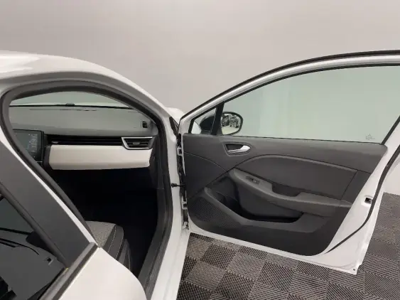 RENAULT CLIO V - voiture d'occasion - Photo 19