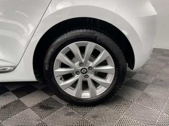 RENAULT CLIO V - voiture d'occasion - Photo 24