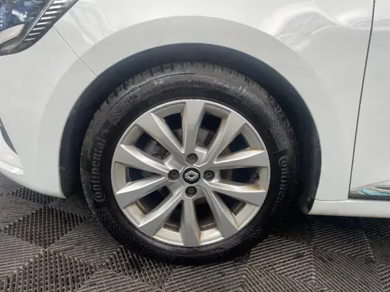 RENAULT CLIO V - voiture d'occasion - Photo 22