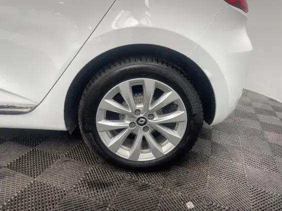 RENAULT CLIO V - voiture d'occasion - Photo 23