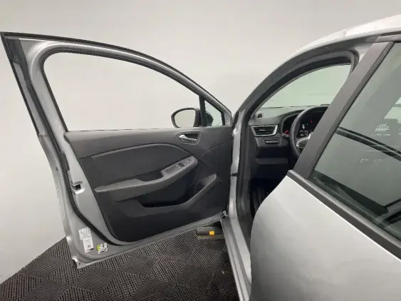 RENAULT CLIO V - voiture d'occasion - Photo 19