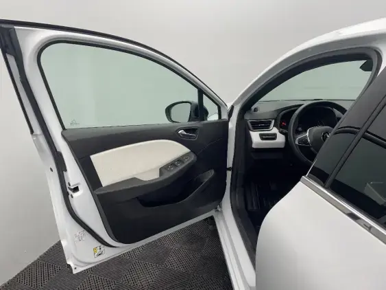 RENAULT CLIO V - voiture d'occasion - Photo 19