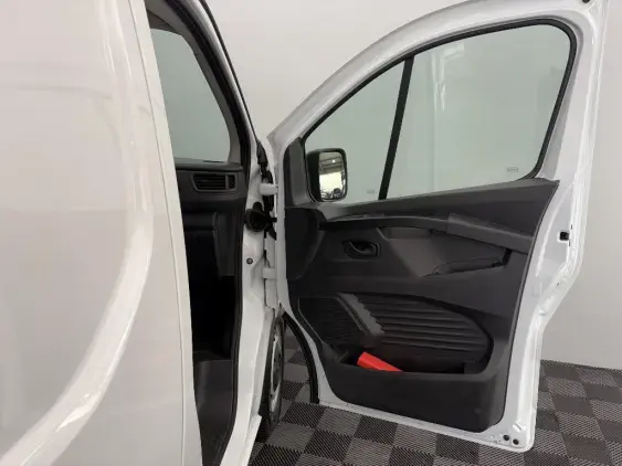 RENAULT TRAFIC FG III - voiture d'occasion - Photo 18