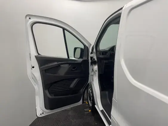 RENAULT TRAFIC FG III - voiture d'occasion - Photo 17