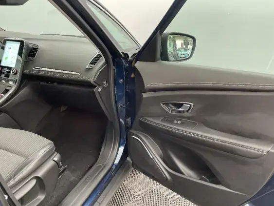 RENAULT SCENIC IV - voiture d'occasion - Photo 20